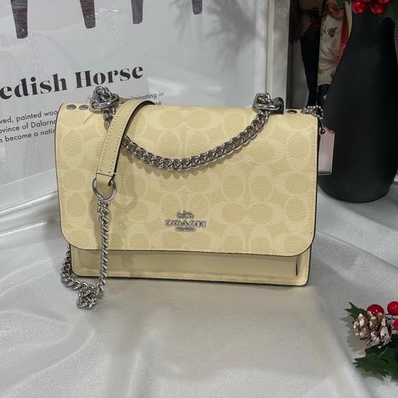 Coach Klare Crossbody Bag In Signature Canvas Canvas SV/Hay CAL29 - Picture 1 of 10